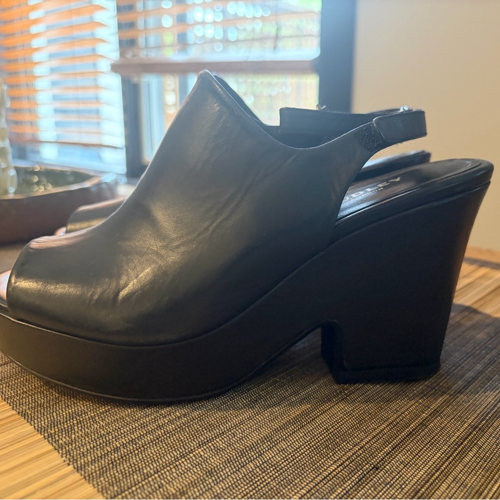 Audley black platform sandals